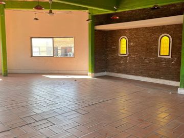 VENTA DE DOS LOCALES FRENTE A LA UNPAZ- PERMUTA