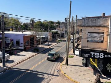 VENTA DE DOS LOCALES FRENTE A LA UNPAZ- PERMUTA