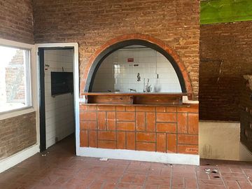 VENTA DE DOS LOCALES FRENTE A LA UNPAZ- PERMUTA
