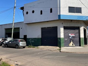 VENTA DE DOS LOCALES FRENTE A LA UNPAZ- PERMUTA