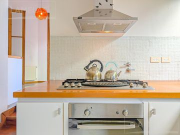 Venta casa 4 dormitorios con jardín y jacuzzi zona macrocentro Rosario