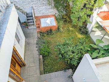 Venta casa 4 dormitorios con jardín y jacuzzi zona macrocentro Rosario
