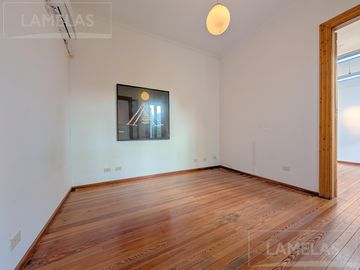 Venta casa 4 dormitorios con jardín y jacuzzi zona macrocentro Rosario