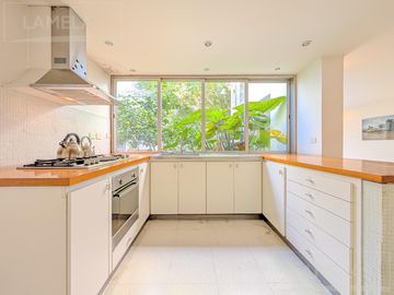 Venta casa 4 dormitorios con jardín y jacuzzi zona macrocentro Rosario