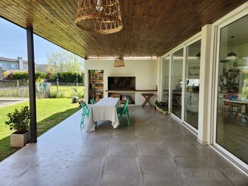 Casa en venta en el Barrio San Matias, area 2, ESCOBAR