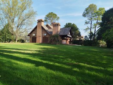 Casa sobre Golf de muy buena calidad en excelente ubicación 3 Dormitorios
