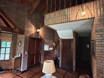 Casa sobre Golf de muy buena calidad en excelente ubicación 3 Dormitorios