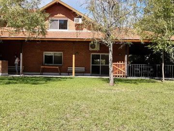 venta de Casa en  Canning 6 Amb con Pileta echeverria del lago
