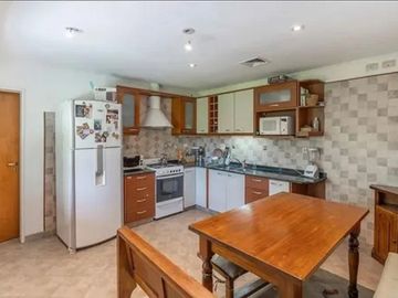 venta de Casa en  Canning 6 Amb con Pileta echeverria del lago