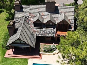 Casa sobre Golf de muy buena calidad en excelente ubicación 2 Lotes
