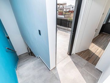 Venta departamento 3 ambientes en dúplex con terraza y parrilla en Parque Avellaneda (1º5)