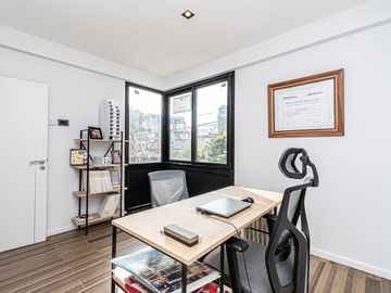 Venta departamento 3 ambientes en dúplex con terraza y parrilla en Parque Avellaneda (1º5)