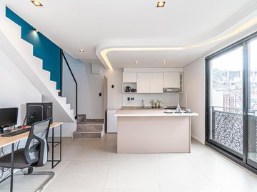 Venta departamento 3 ambientes en dúplex con terraza y parrilla en Parque Avellaneda (1º5)