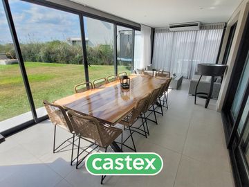 Casa de 4 dormitorios en venta en Terralagos Canning
