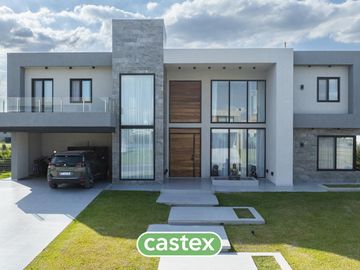 Casa de 4 dormitorios en venta en Terralagos Canning