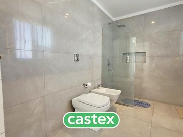 Casa de 4 dormitorios en venta en Terralagos Canning