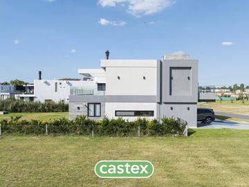 Casa de 4 dormitorios en venta en Terralagos Canning