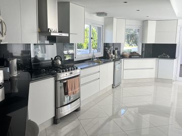 Espectacular casa en venta en Country San Diego