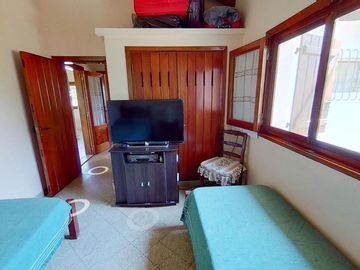 INVERSOR! VENDO Casi 7 hectáreas para lotear con 14 lotes y Chalet 3 dormitorios - 2 baños