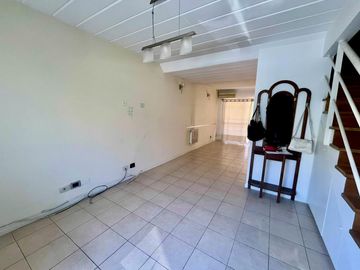 Triplex 4 ambientes  en Pinar de Tigre