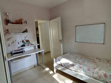Casa de 4 dormitorios en excelente estado de muy buena calidad
