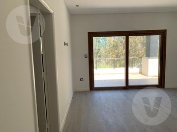 Casa en venta con renta -  Barrio Saint Thomas Oeste, Canning