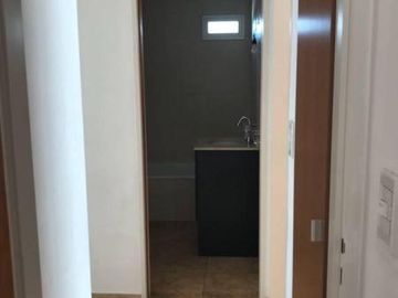 DEPARTAMENTO SEMIPISO 3 AMBIENTES CON COCHERA