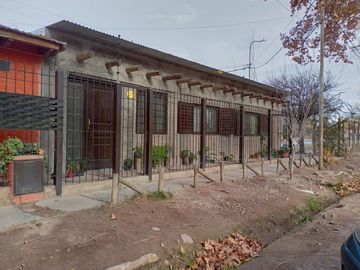 Venta Amplia Casa Calle Terrada Lujan de Cuyo