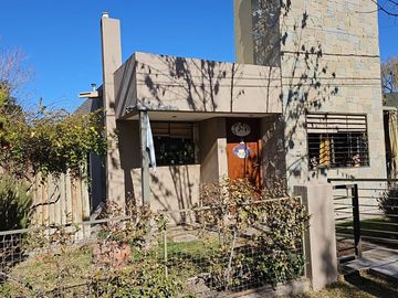 CASA  VENTA  BARRIO PRIVADO VISTALBA,LUJAN DE CUYO