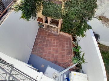 URQUIZA DEPTO  3 AMB.  PB PATIO Y PARRILLA MODERNO