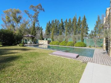 Casa Venta 8 Ambientes Saint Thomas Villa Italiana