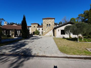 Casa Venta 8 Ambientes Saint Thomas Villa Italiana