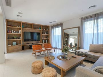 Casa Venta 8 Ambientes Saint Thomas Villa Italiana