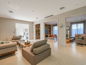 Casa Venta 8 Ambientes Saint Thomas Villa Italiana