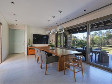 Casa Venta 8 Ambientes Saint Thomas Villa Italiana
