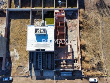 Casa 3 dormitorios a terminar en venta Centenario