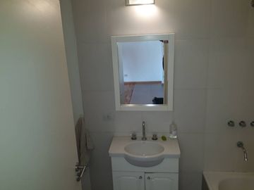 MONOAMBIENTE EN ALQUILER -TIGRE, C/COCHERA