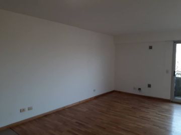 MONOAMBIENTE EN ALQUILER -TIGRE, C/COCHERA