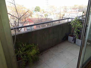 MONOAMBIENTE EN ALQUILER -TIGRE, C/COCHERA