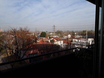 MONOAMBIENTE EN ALQUILER -TIGRE, C/COCHERA