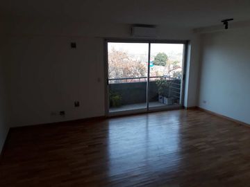MONOAMBIENTE EN ALQUILER -TIGRE, C/COCHERA