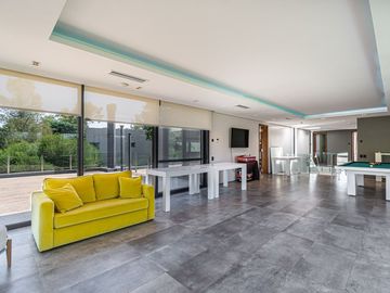 Venta casa 7 amb al lago pileta permuta Terralagos