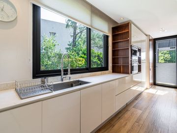 Venta casa 7 amb al lago pileta permuta Terralagos