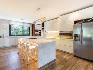 Venta casa 7 amb al lago pileta permuta Terralagos
