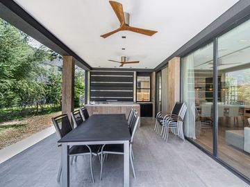 Venta casa 7 amb al lago pileta permuta Terralagos