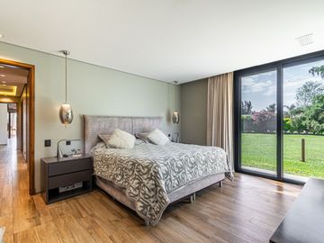 Venta casa 7 amb al lago pileta permuta Terralagos