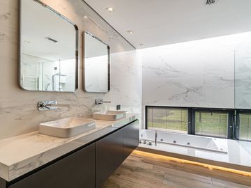Venta casa 7 amb al lago pileta permuta Terralagos