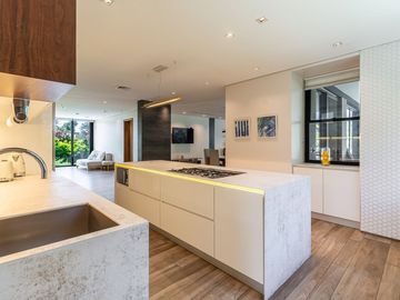 Venta casa 7 amb al lago pileta permuta Terralagos