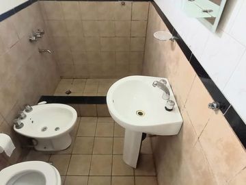 VENTA PH 2 AMB. CASEROS APTO CRÉDITO - PERMUTA