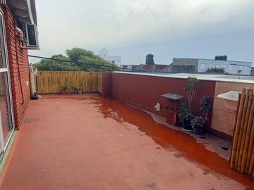 VENTA PH 2 AMB. CASEROS APTO CRÉDITO - PERMUTA